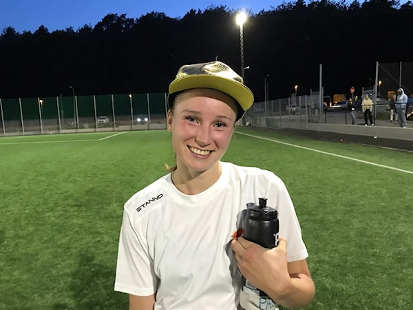 Urstark insats av damerna i premiären