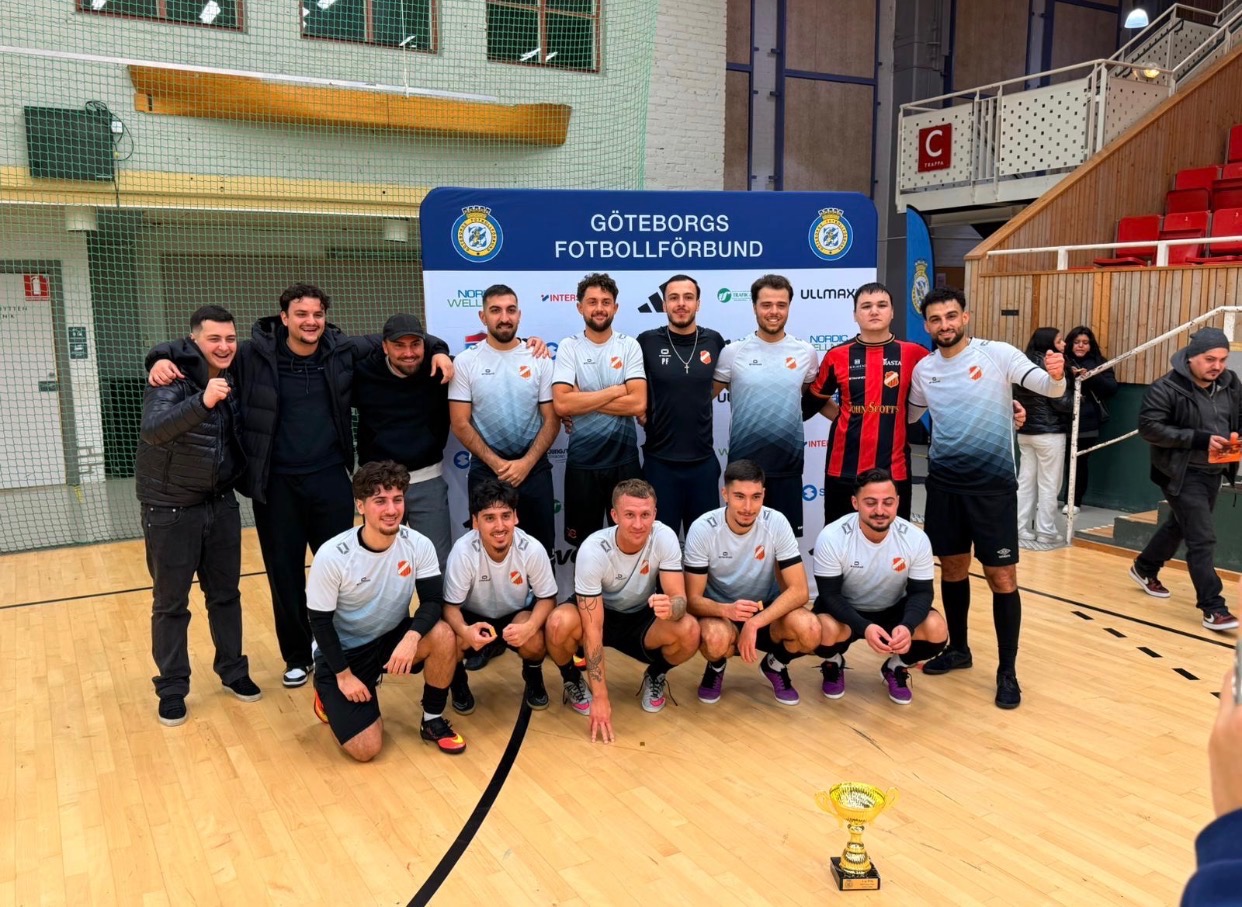 DM-guld och en femteplats i Division 1